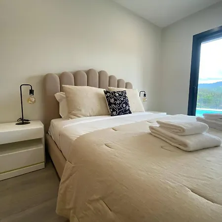 Nogueira House - Piscina E Luxo بونتي دي ليما