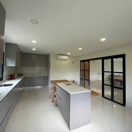 Nogueira House - Piscina E Luxo بونتي دي ليما