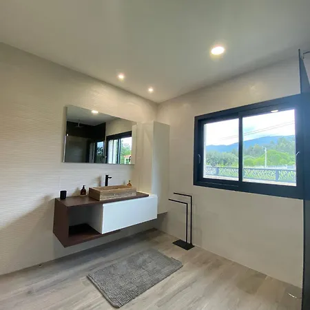 Nogueira House - Piscina E Luxo بونتي دي ليما