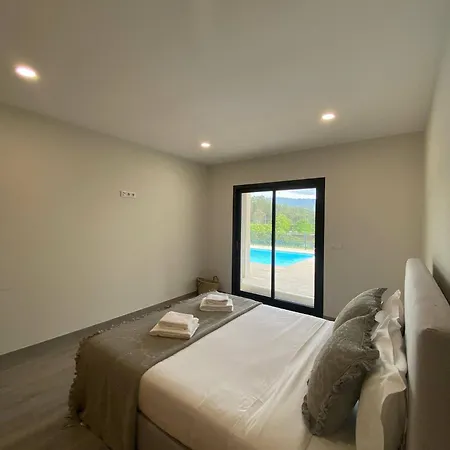 Nogueira House - Piscina E Luxo بونتي دي ليما